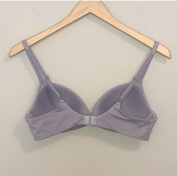 🚩BODY BY VICTORIA BRA - Picture 2 of 2